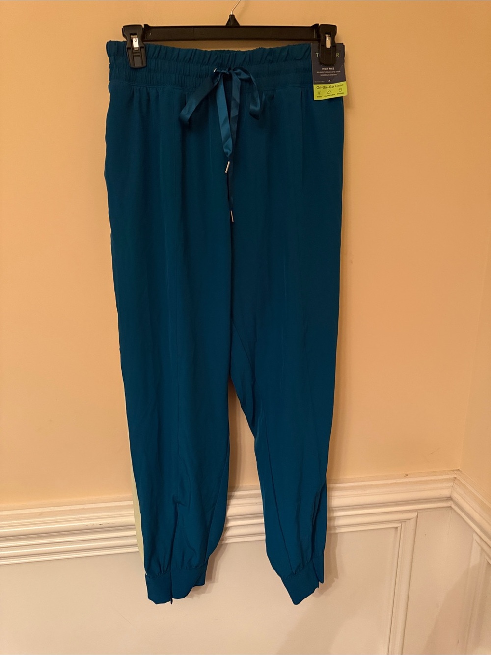 NWT Tek Gear High-Rise Teal and Green Drawstring Jogger Pants Women's Size 1X